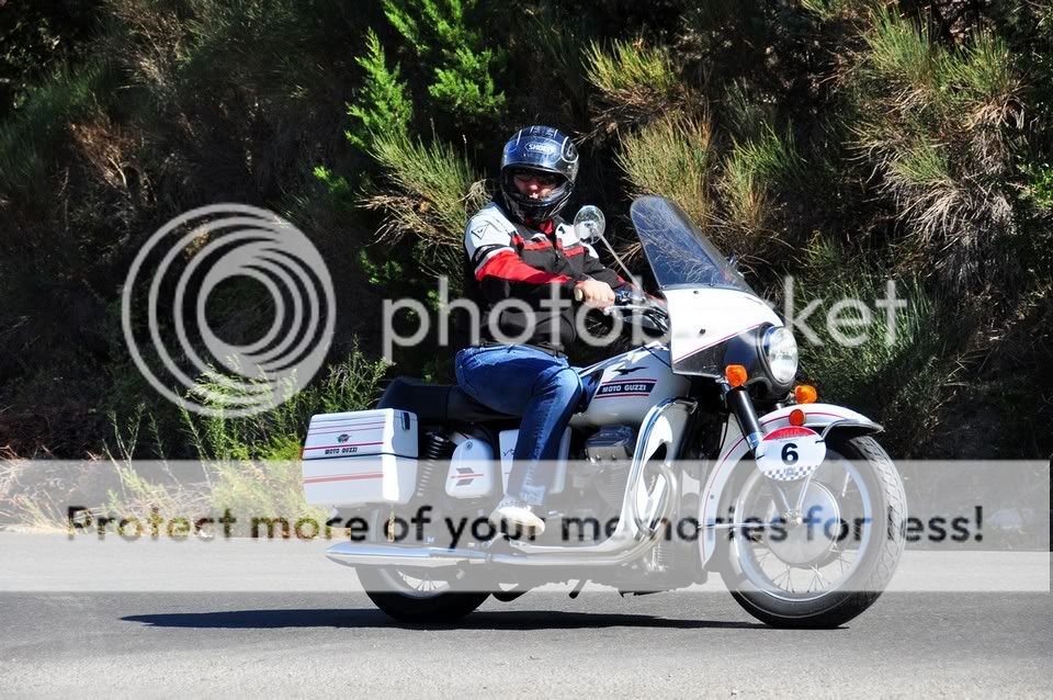 http://i623.photobucket.com/albums/tt313/ZordanAlbum/1o%20Guzzi%20Classic/3_00003.jpg