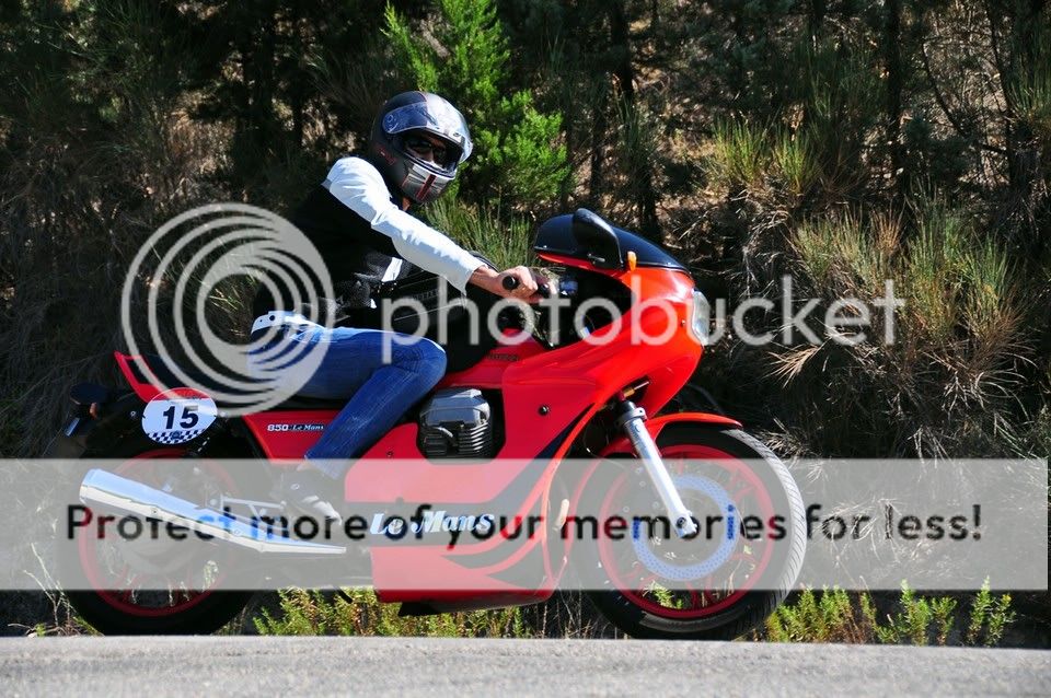 http://i623.photobucket.com/albums/tt313/ZordanAlbum/1o%20Guzzi%20Classic/3_00006.jpg