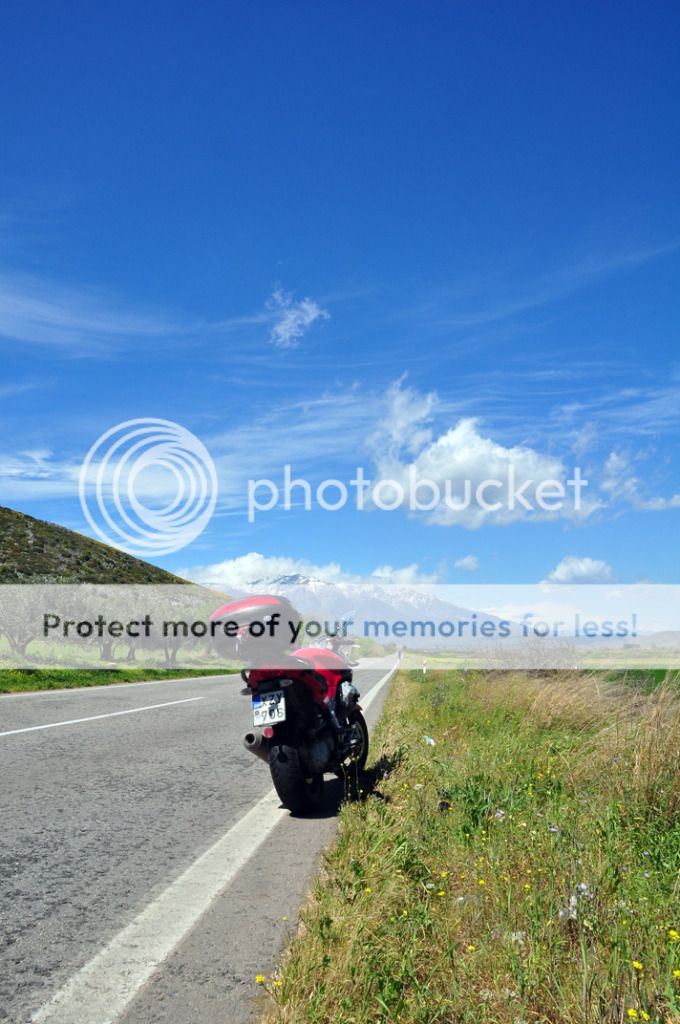 http://i623.photobucket.com/albums/tt313/ZordanAlbum/Vagoneto/konvoi.jpg